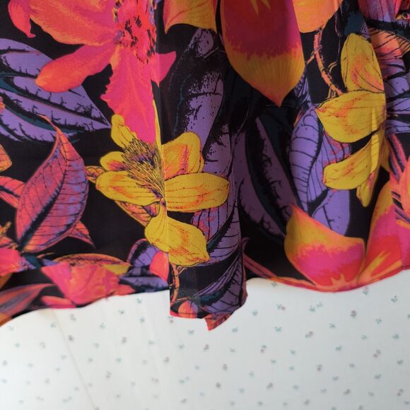 Beautiful by Lawrence Zarian 2X Top Paradise Tropical Multicolor Tiered Floral - Picture 7 of 15